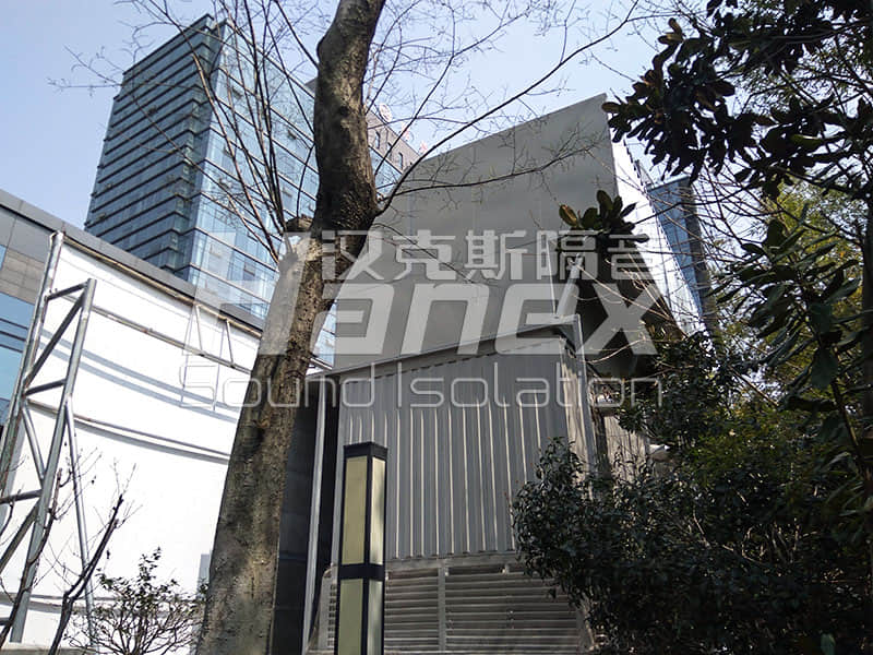 湖州賓館空調冷卻塔隔音降噪項目案例照片 湖州賓館空調冷卻塔隔音降噪項目案例照片
